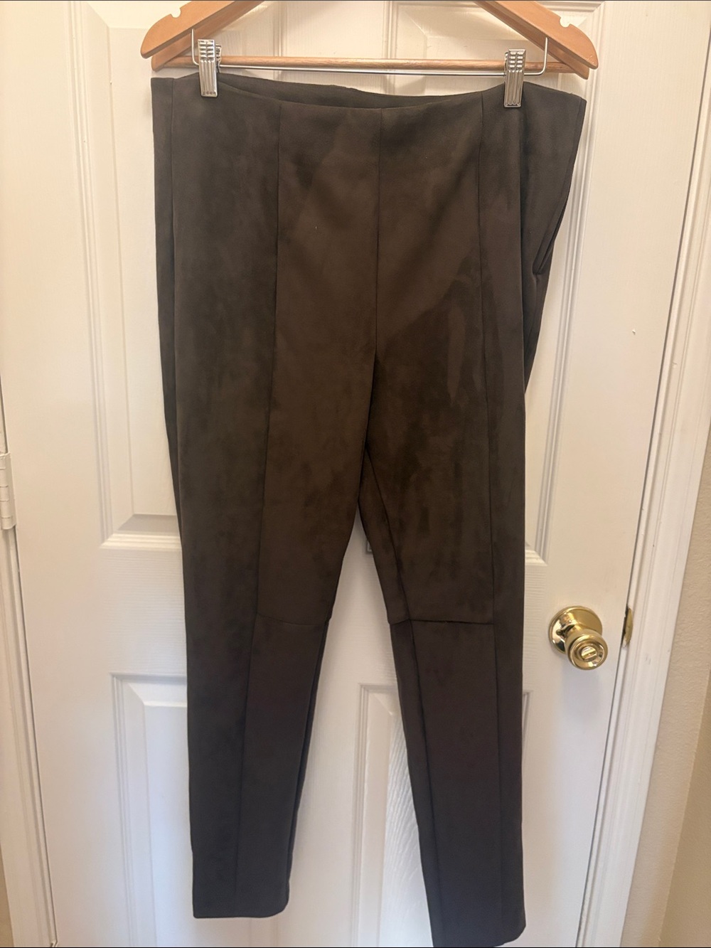 Ann Taylor LOFT size 14 Stretch Ponte Slim Leg Pants - Dark Brown A070